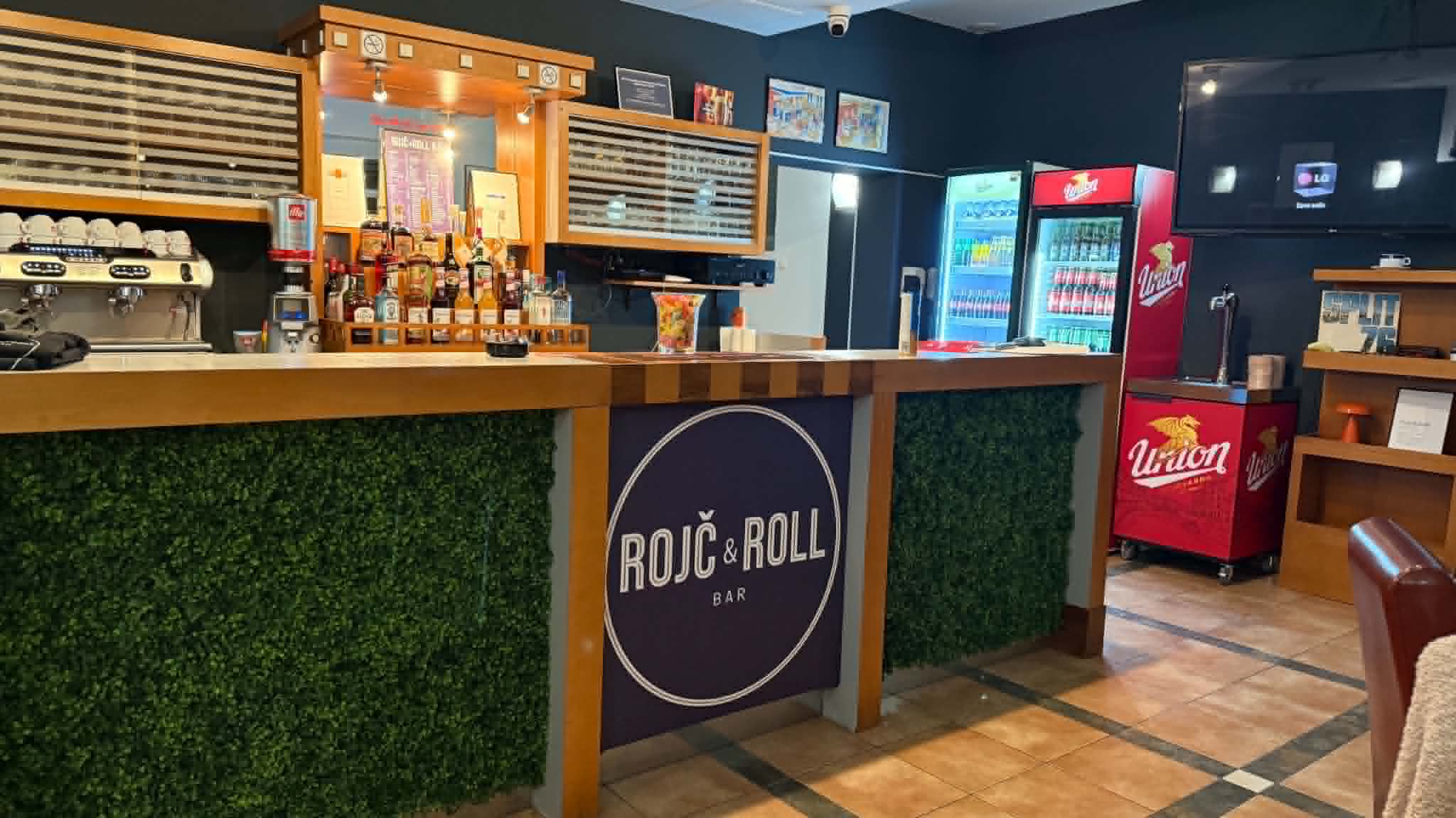 Rojč & Roll Bar — notranjost